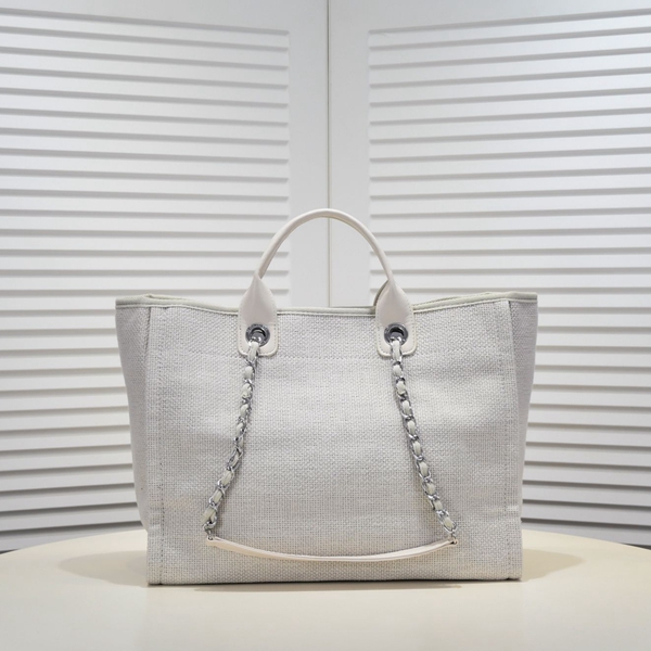 シャネルバッグ側面デザイン